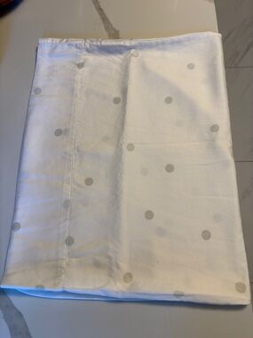 Kate Spade, Standard/Queen White Polka Dot pillowcase - Neutral Dot Print